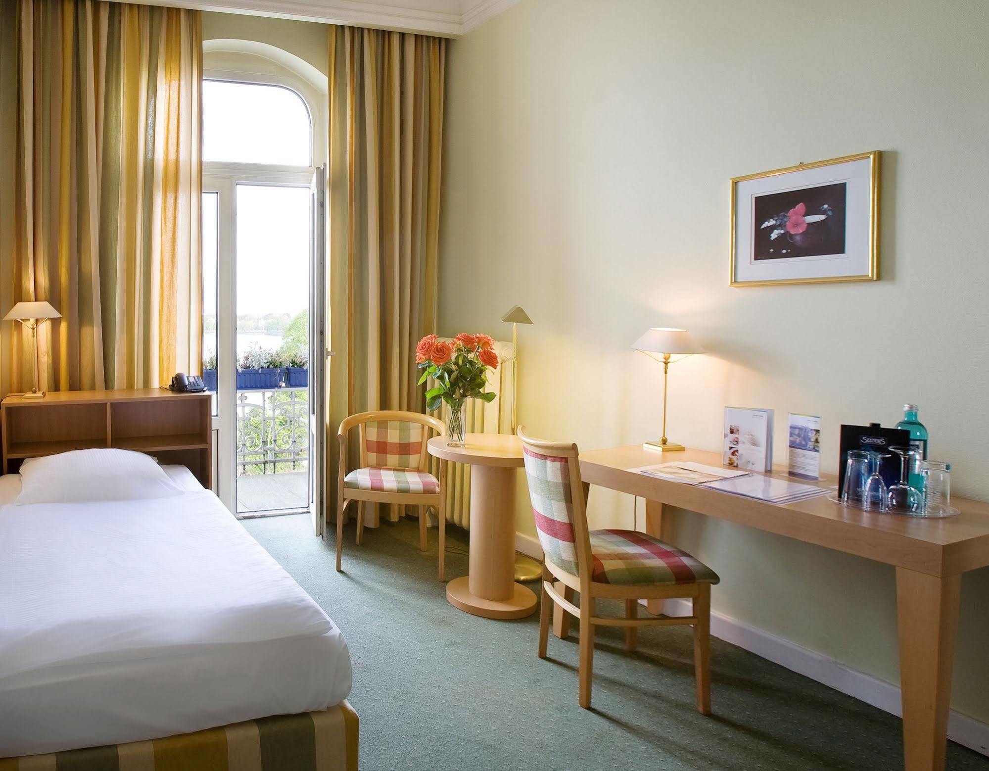 Relexa Hotel Bellevue An Der Alster Hamburk Exteriér fotografie
